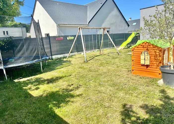 Maison contemporaine en plein cœur de la Touraine Chambray-lès-Tours avec Piscine