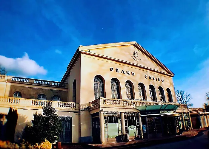Porte Du Casino Forges-les-Eaux