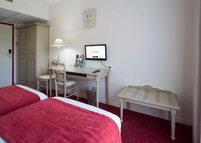 Nogent-le-Rotrou Hotels