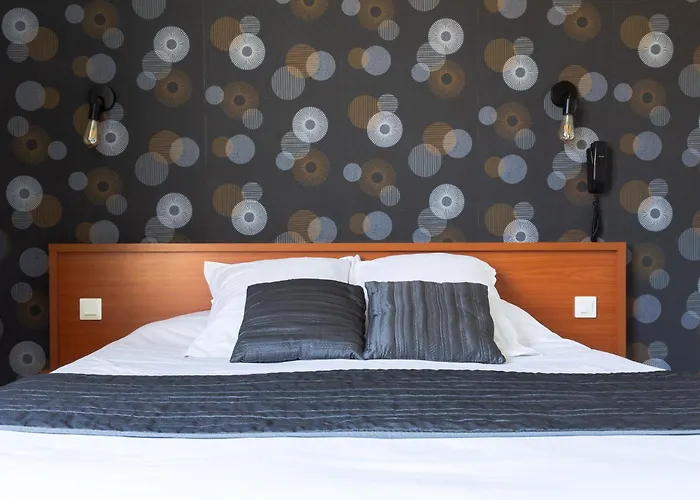 Penvins Hotels