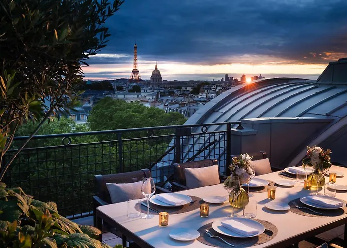 Hoteles de cinco estrellas en París 