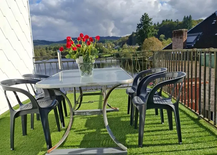Peyrat-le-Chateau Hotels