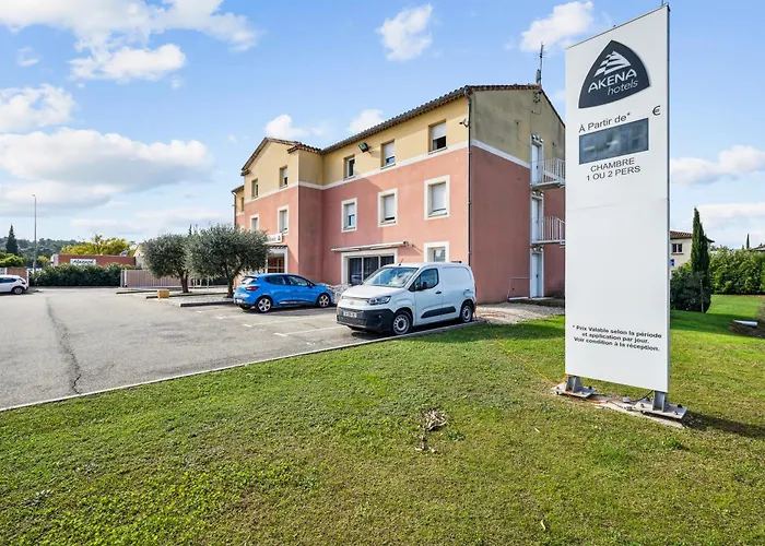 Chateaurenard Hotels