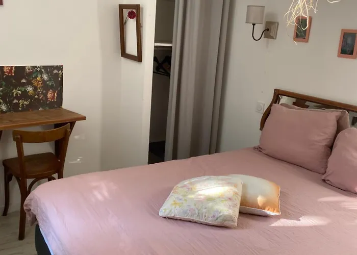 Hotel Jardin Vieux Port Panier Marseilles
