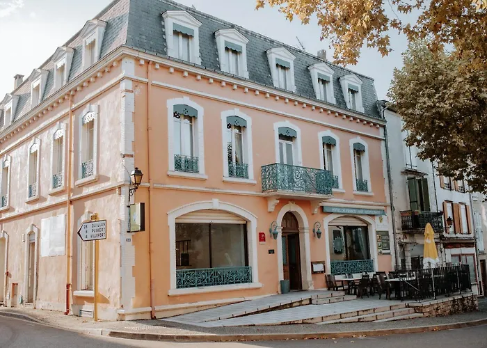 Chalabre Hotels