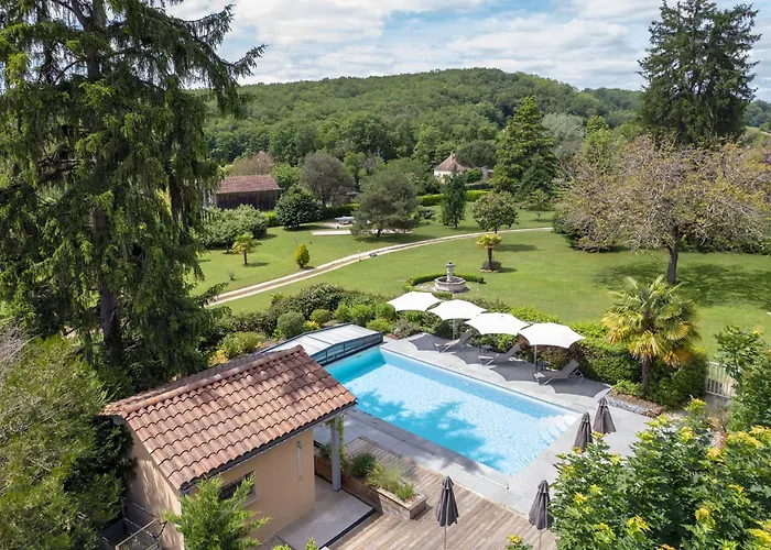 Villa Le Petit Manoir de Vitrac avec Piscine