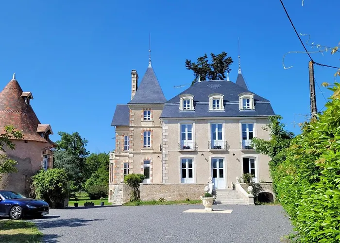 La Trimouille Hotels
