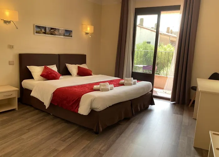 Capendu Hotels