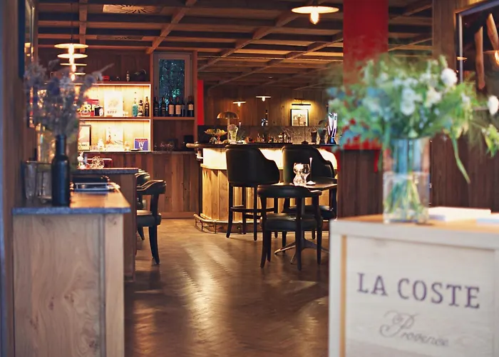 Auberge La Coste Le Puy-Sainte-Reparade