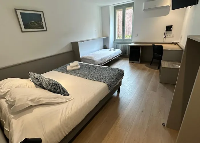 Yenne Hotels