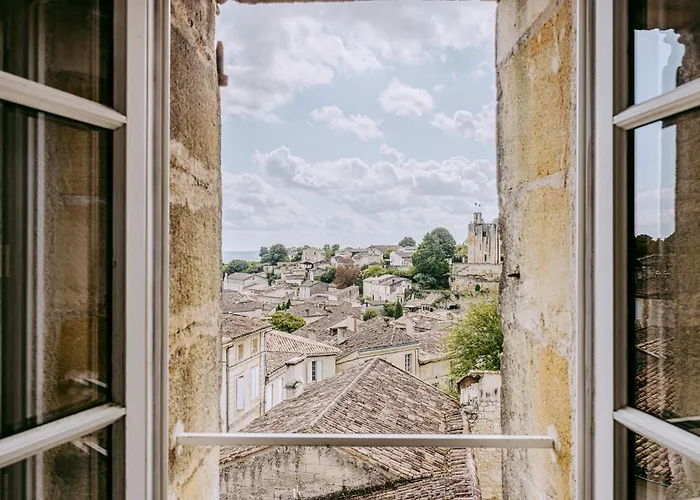Hotel Logis De La Cadene Saint-Émilion