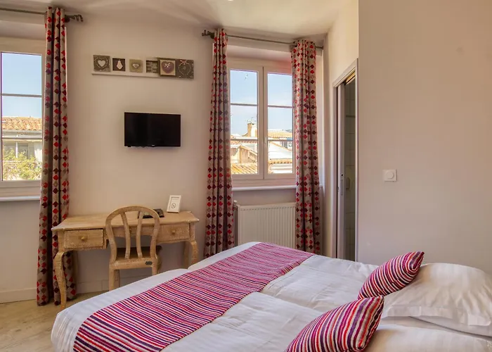 Hotels in Sanary-sur-Mer