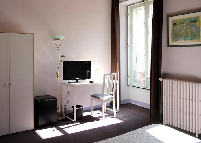 Fasthotel Pau-Centre Hotel Adour