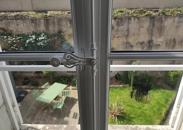 Bed and Breakfast Demeure Des Cordeliers Avec Parking Prive Blois