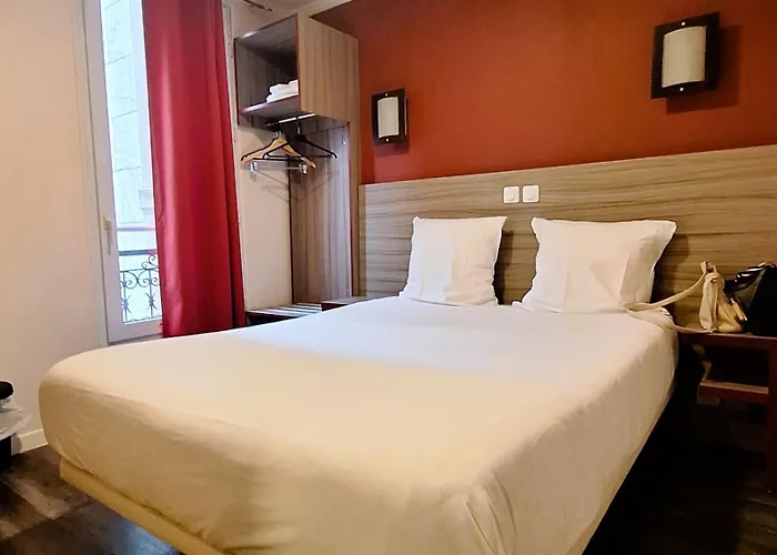 Hipotel Paris Gambetta Republique