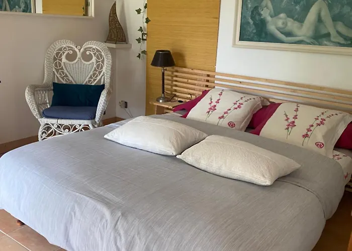 GuestHouse Du Moulin  Saint-Cyr-sur-Mer