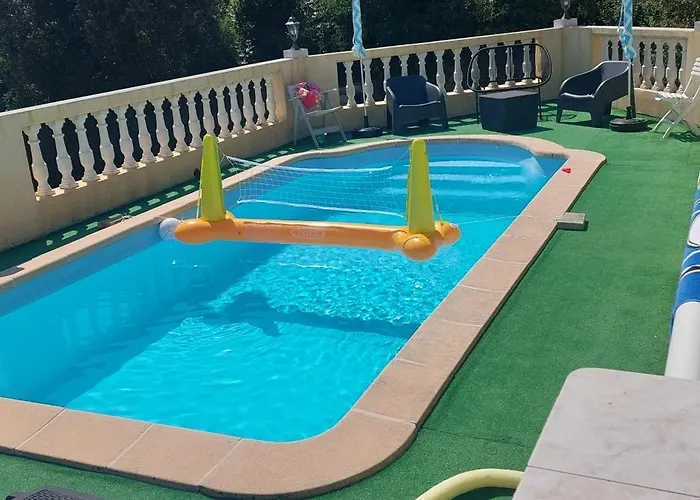 Villa Ribellu à Bastia  avec Piscine
