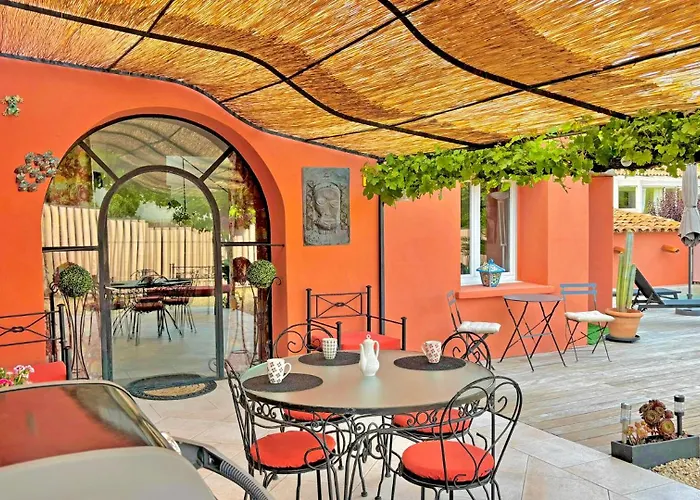 Villa Mas Garonnette à Sainte-Maxime avec Piscine