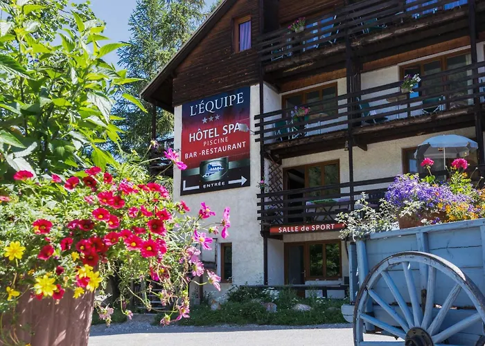 Molines-en-Queyras Hotels