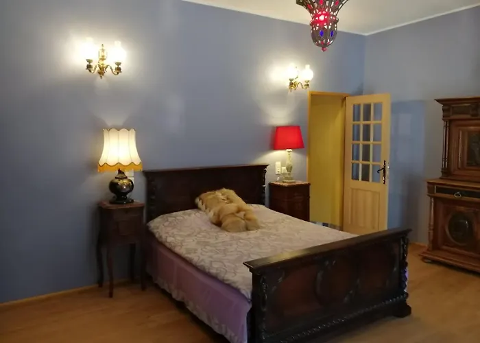 Villa La Bastide Artistique à Cadenet avec Piscine