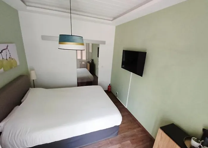 Villefranche-sur-Saone Hotels