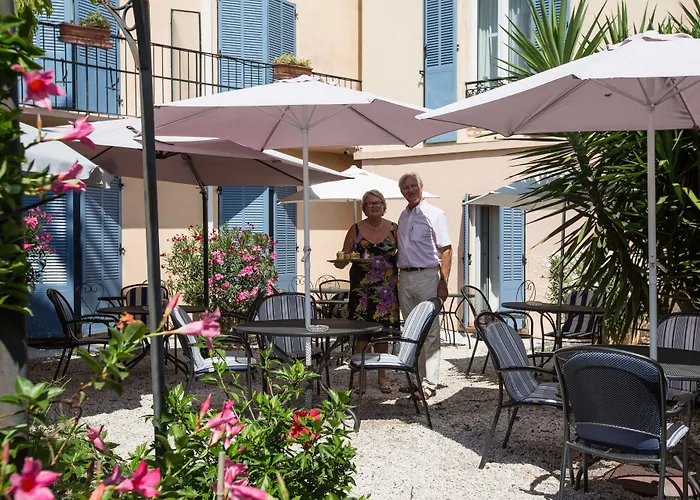 Hotel L'Olivier - Piscine & Parking Cannes