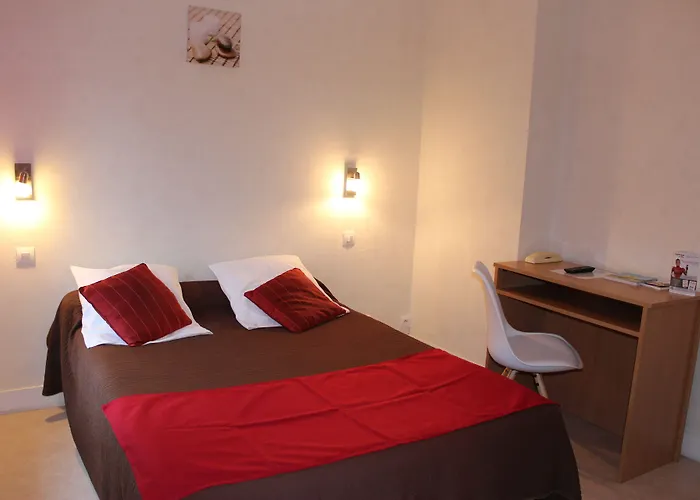 Varennes-sur-Allier Hotels