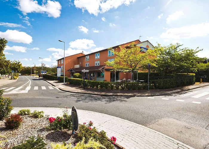 Saint-Genis-Laval Hotels