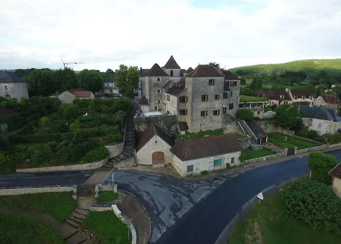 Meyronne Hotels