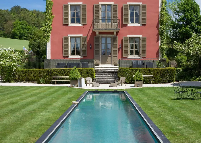 Courban Hotels