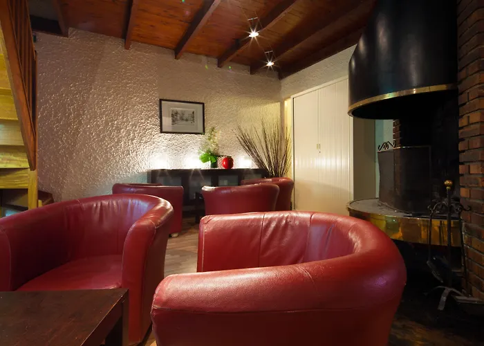 Hotels in Villeneuve-la-Garenne