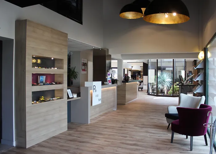 Chartres-de-Bretagne Hotels