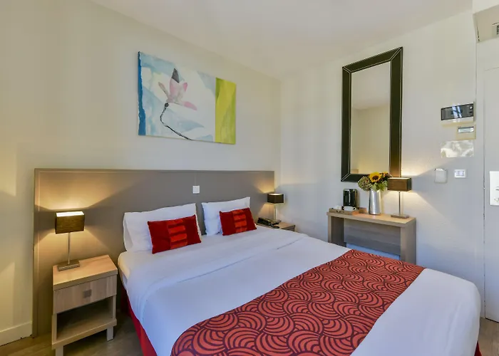 Hotel Bordeaux Clemenceau By Happyculture