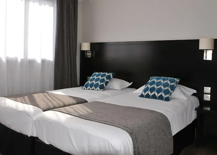 Hotel Des Quatrans Caen
