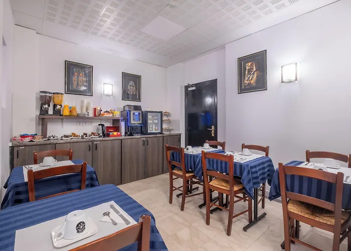 Hotel Luxor Issy-les-Moulineaux