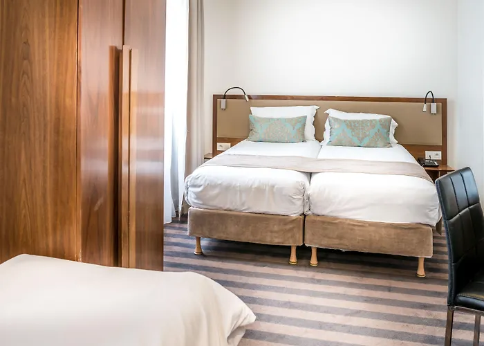Art Hotel Eiffel Paris