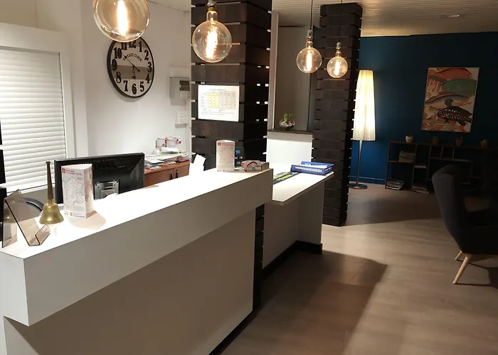 Gueugnon Hotels