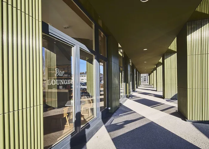 Gif-sur-Yvette Hotels