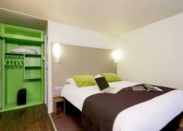 Hoteles en Mendionde
