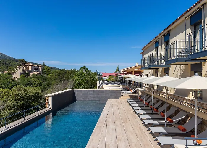 Vauvenargues Hotels