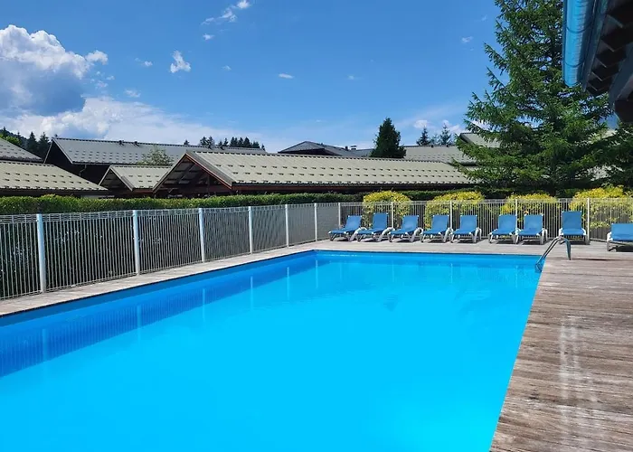 Cascades, 3 Bedroom Chalet With Shared Pool. Samoëns avec Piscine