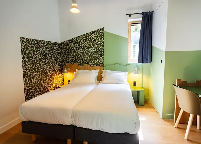 Saint-Ours (Puy-de-Dome) Hotels