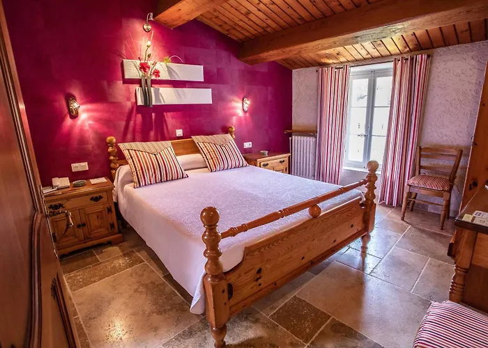 Le Pradet Hotels