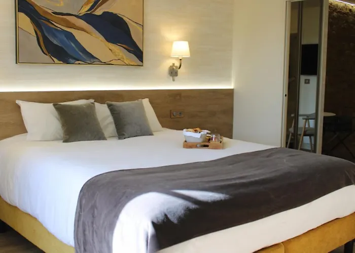Grand-Fougeray Hotels