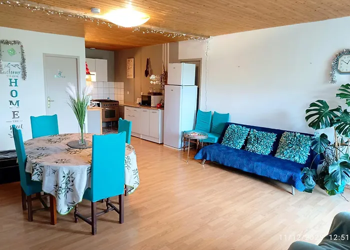 Maison Datcha Gîte avec jardin et piscine privée Lavaur  avec Piscine