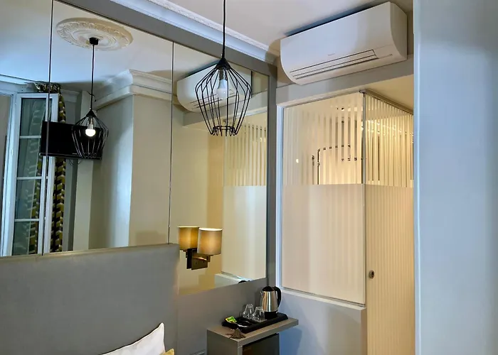 Pratic Hotel Paris