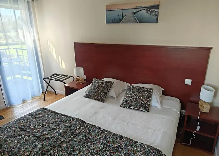 Frehel Hotels