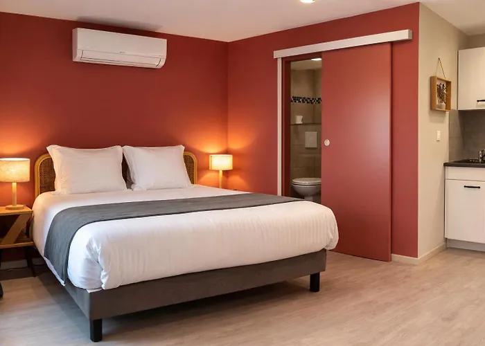 Saint-Usage (Aube) Hotels