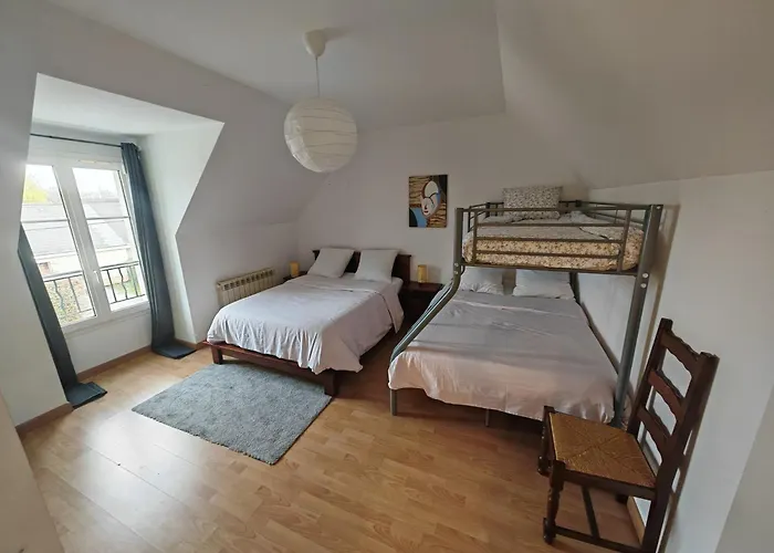 Sully-sur-loire: Agréable maison en centre ville Privée