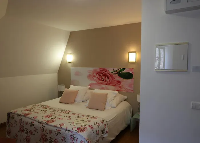 Cette-Eygun Hotels